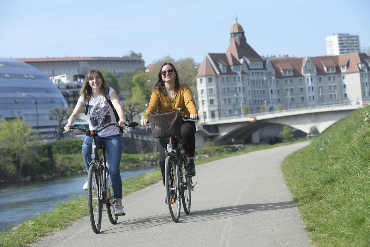 filles a velo besancon